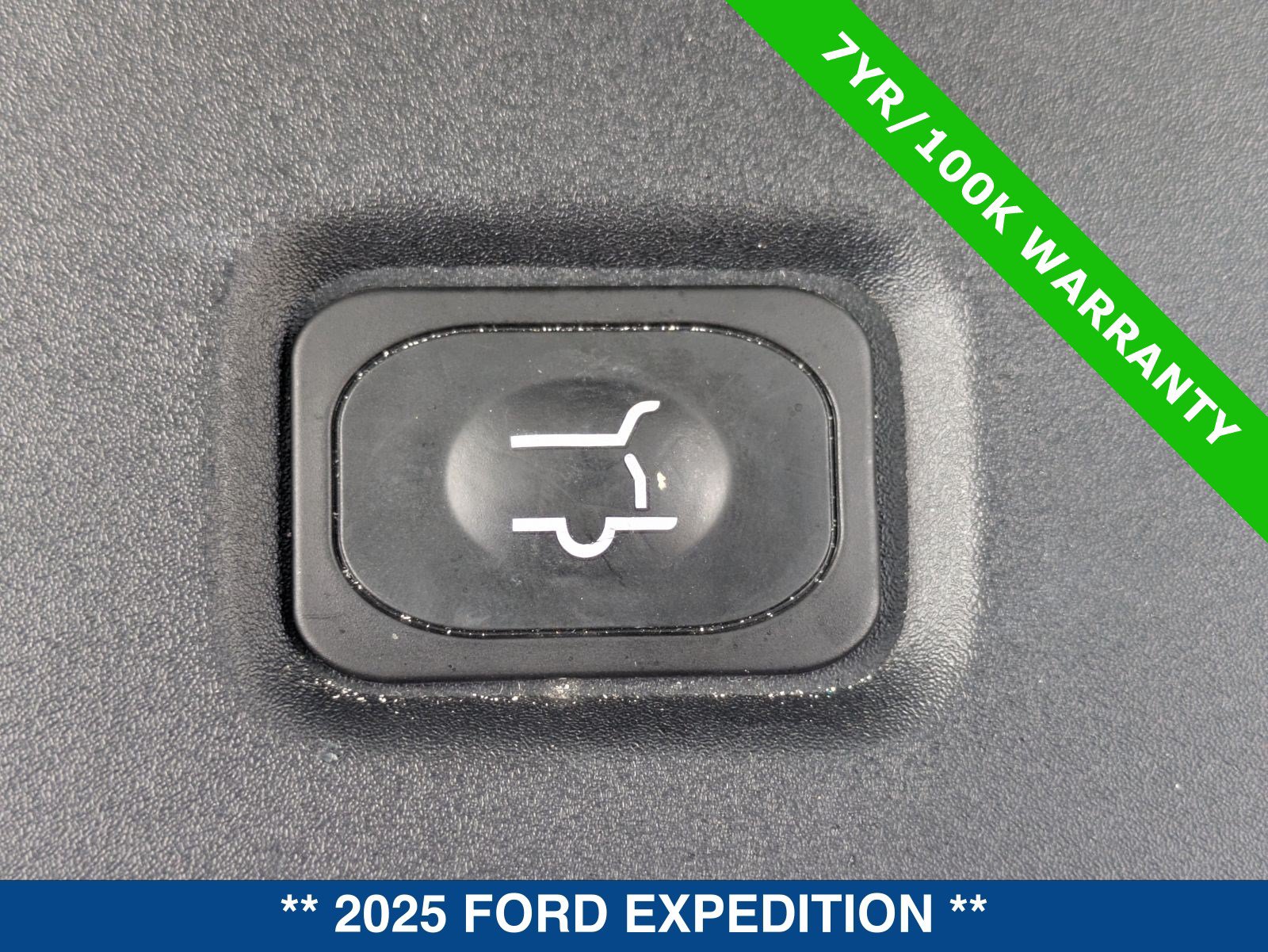 Certified 2025 Ford Expedition Platinum w/ Driver's Package AWD/4WD image 17