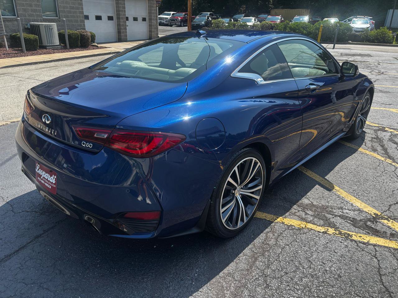 Used 2017 INFINITI Q60 3.0t w/ Premium Plus Package 3.0T AWD/4WD image 7