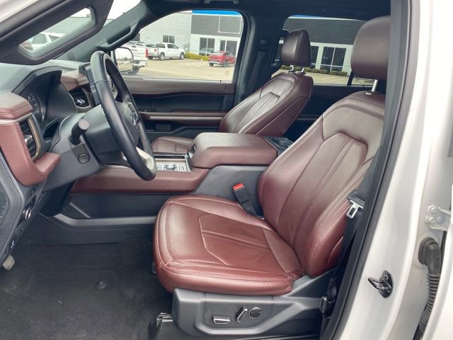 Used 2024 Ford Expedition Limited image 16