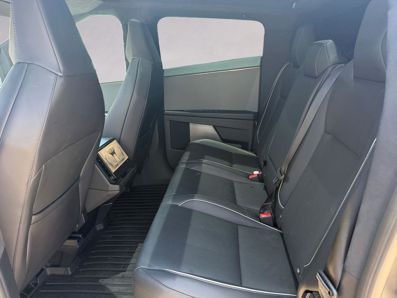 Used 2025 Tesla Cybertruck Cyberbeast AWD/4WD image 13