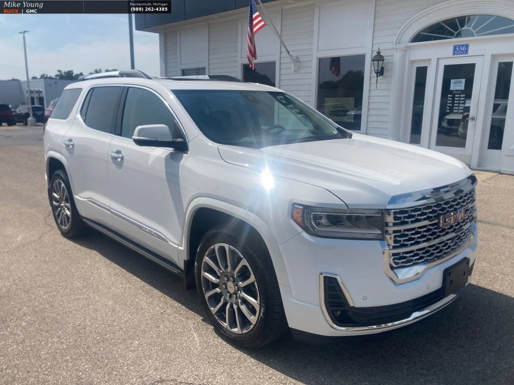 Used 2023 GMC Acadia Denali w/ Denali Ultimate Package AWD/4WD image 3