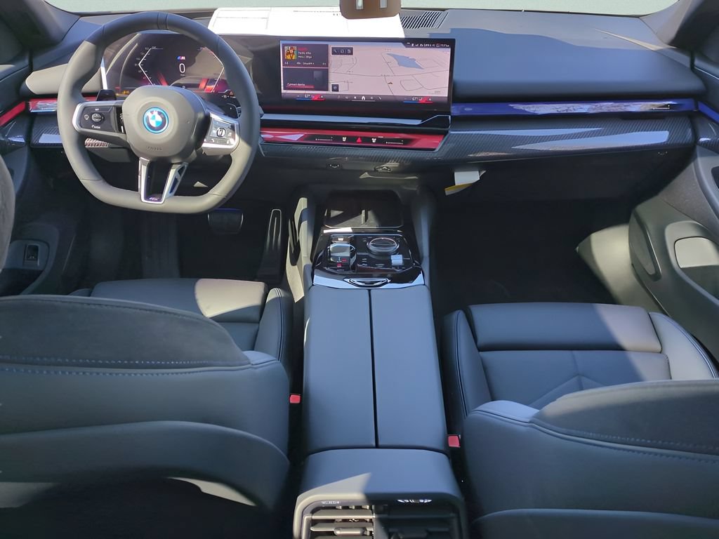 New 2026 BMW 550e xDrive w/ Premium Package AWD/4WD image 14