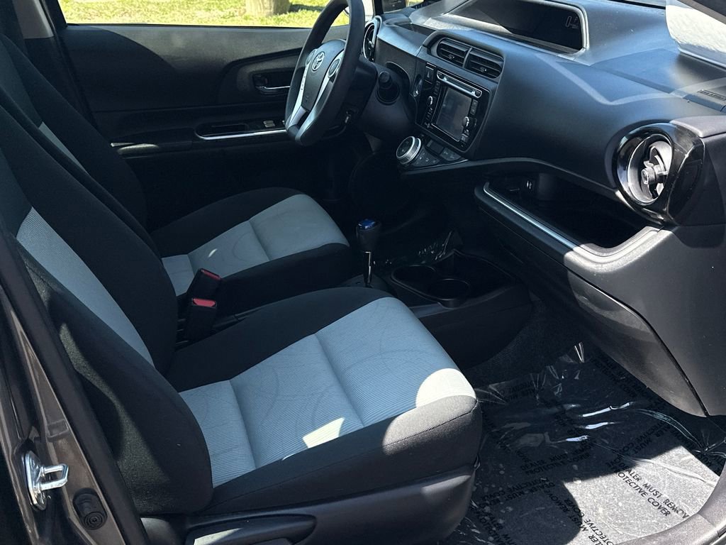 Used 2015 Toyota Prius C Three image 11
