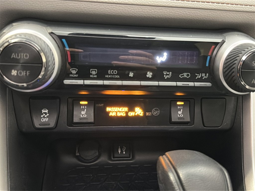 Used 2019 Toyota RAV4 XLE image 27