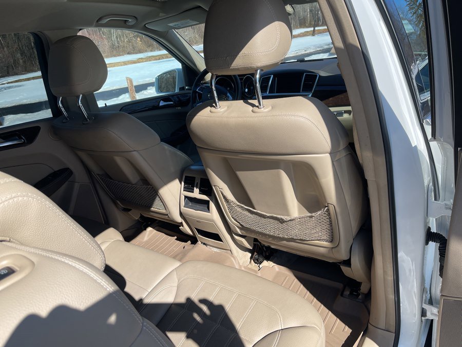 Used 2015 Mercedes-Benz GL 450 4MATIC image 33