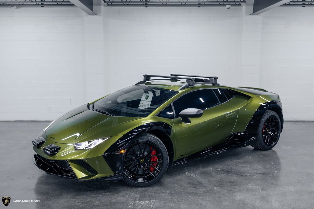 Used 2024 Lamborghini Huracan Sterrato image 4