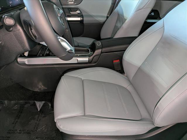 New 2026 Mercedes-Benz GLB 250 image 4