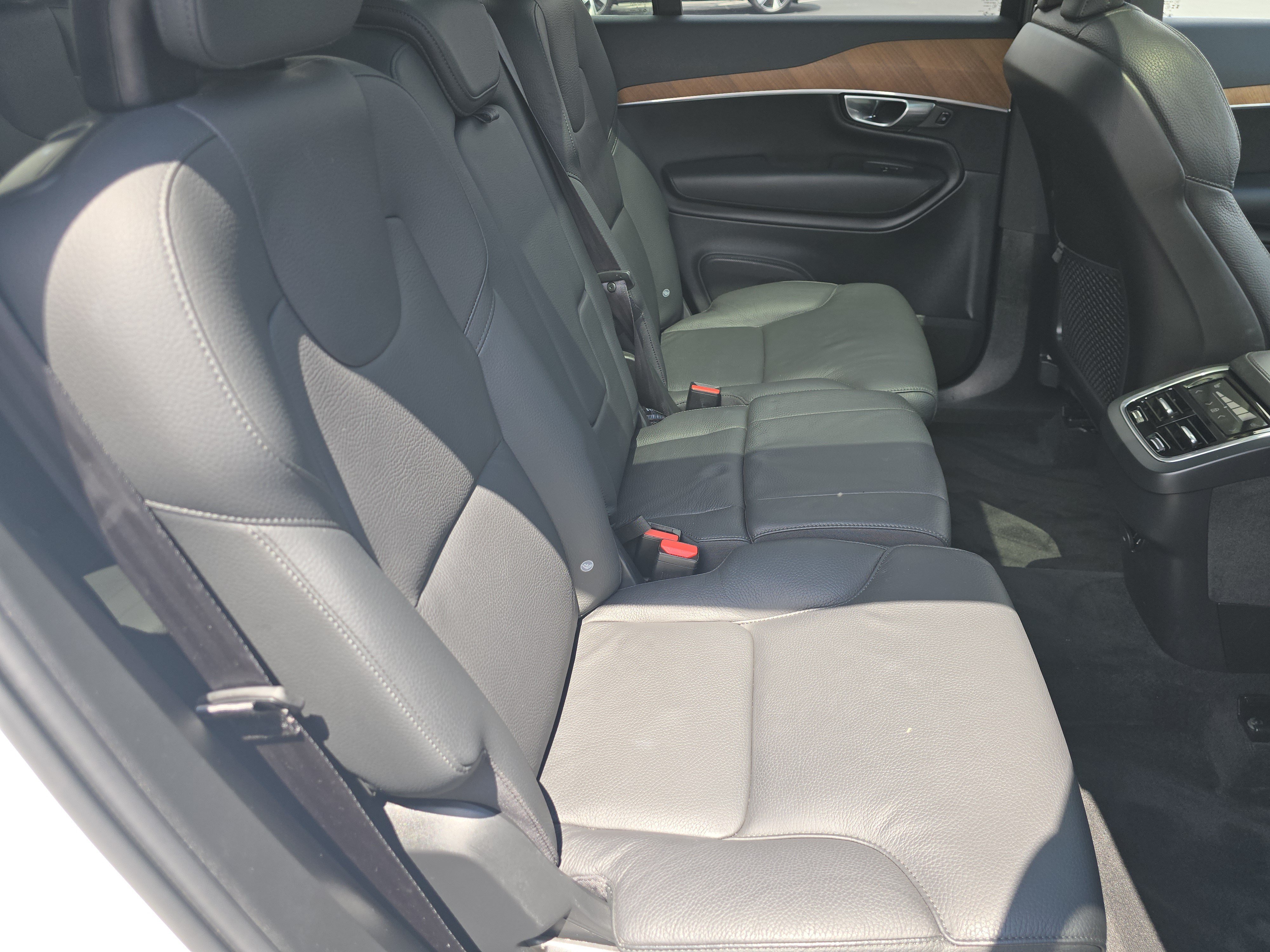 Used 2025 Volvo XC90 B6 Plus AWD/4WD image 19