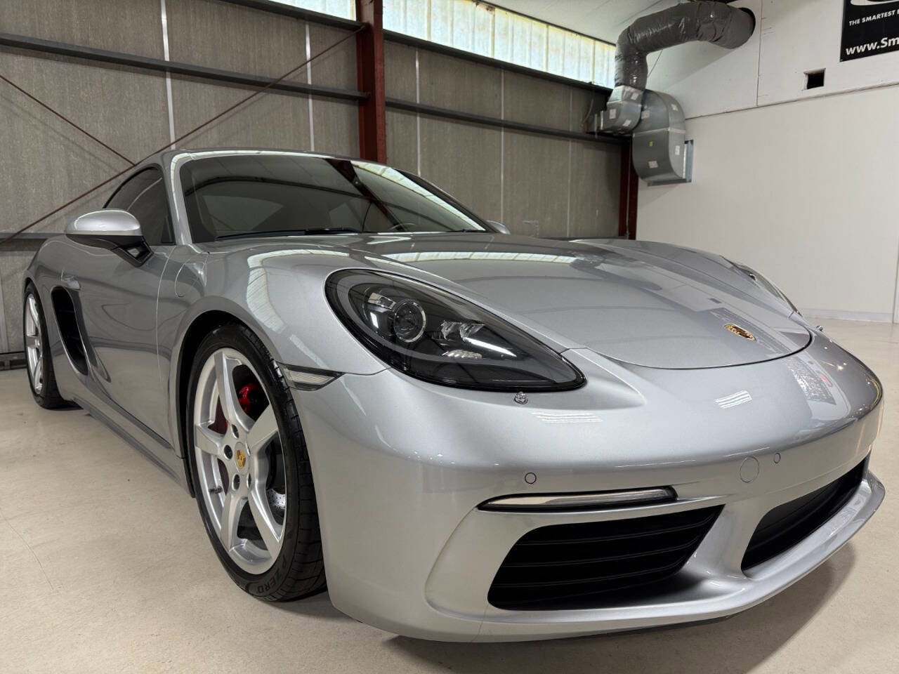 Used 2018 Porsche 718 Cayman w/ Sport Chrono Package image 35