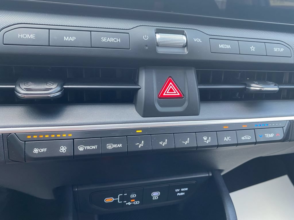 Certified 2025 Kia K4 FWD image 28