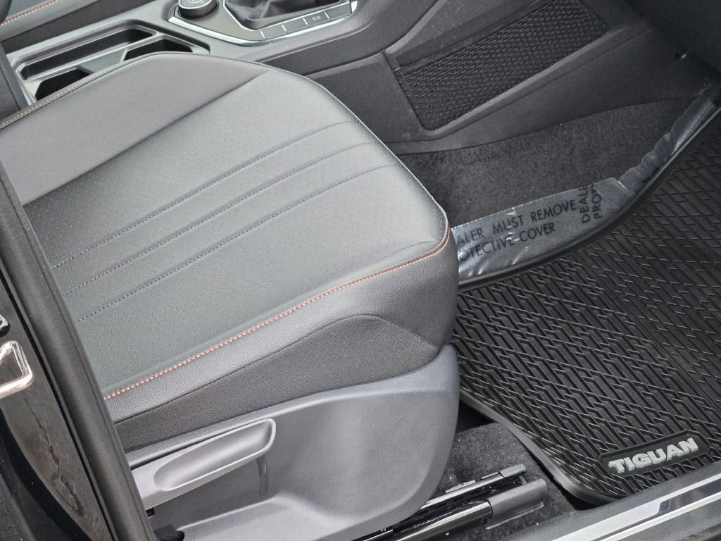 Used 2024 Volkswagen Tiguan Wolfsburg Edition image 11