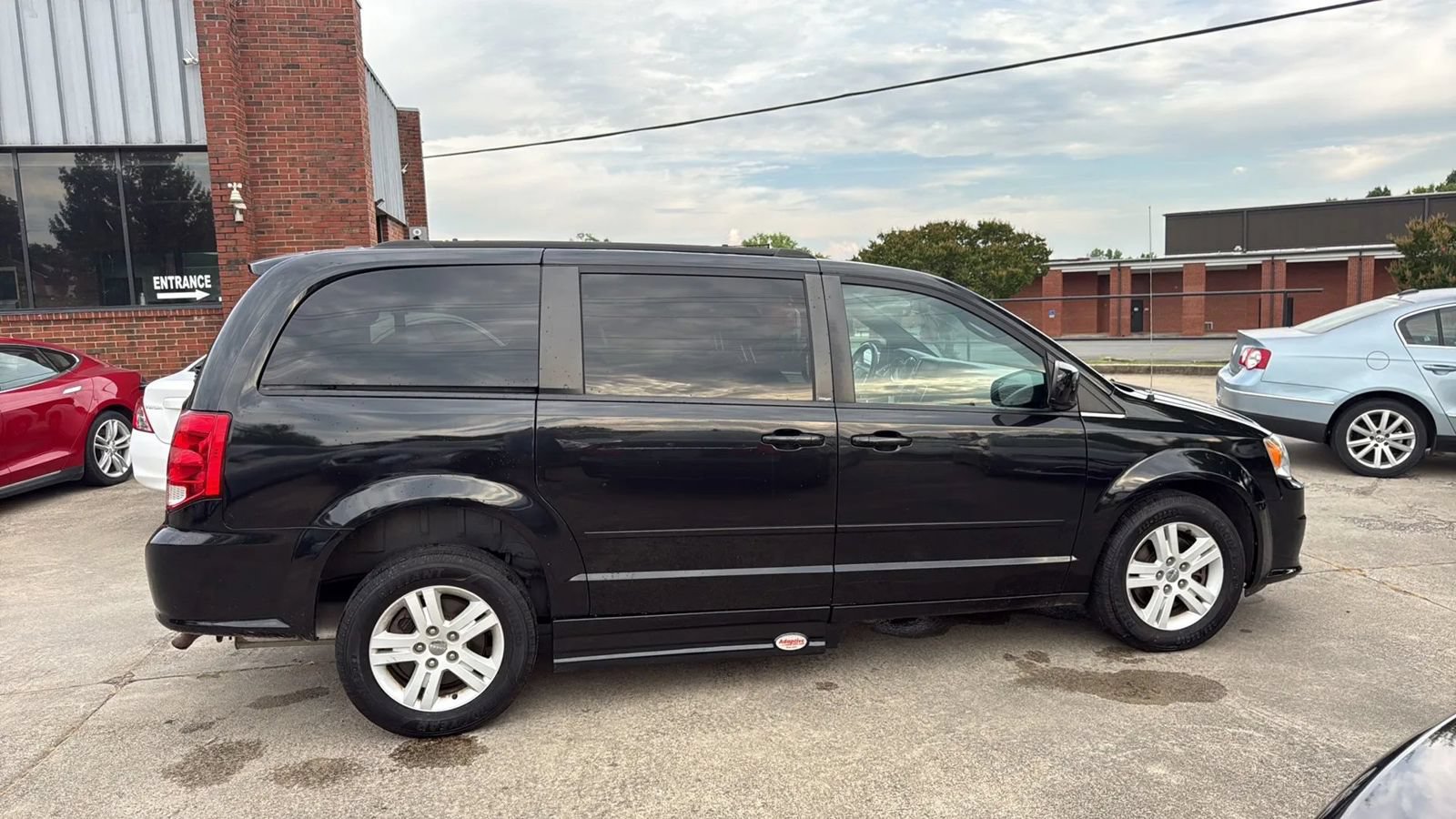 Used 2014 Dodge Grand Caravan R/T w/ Driver Convenience Group FWD image 6