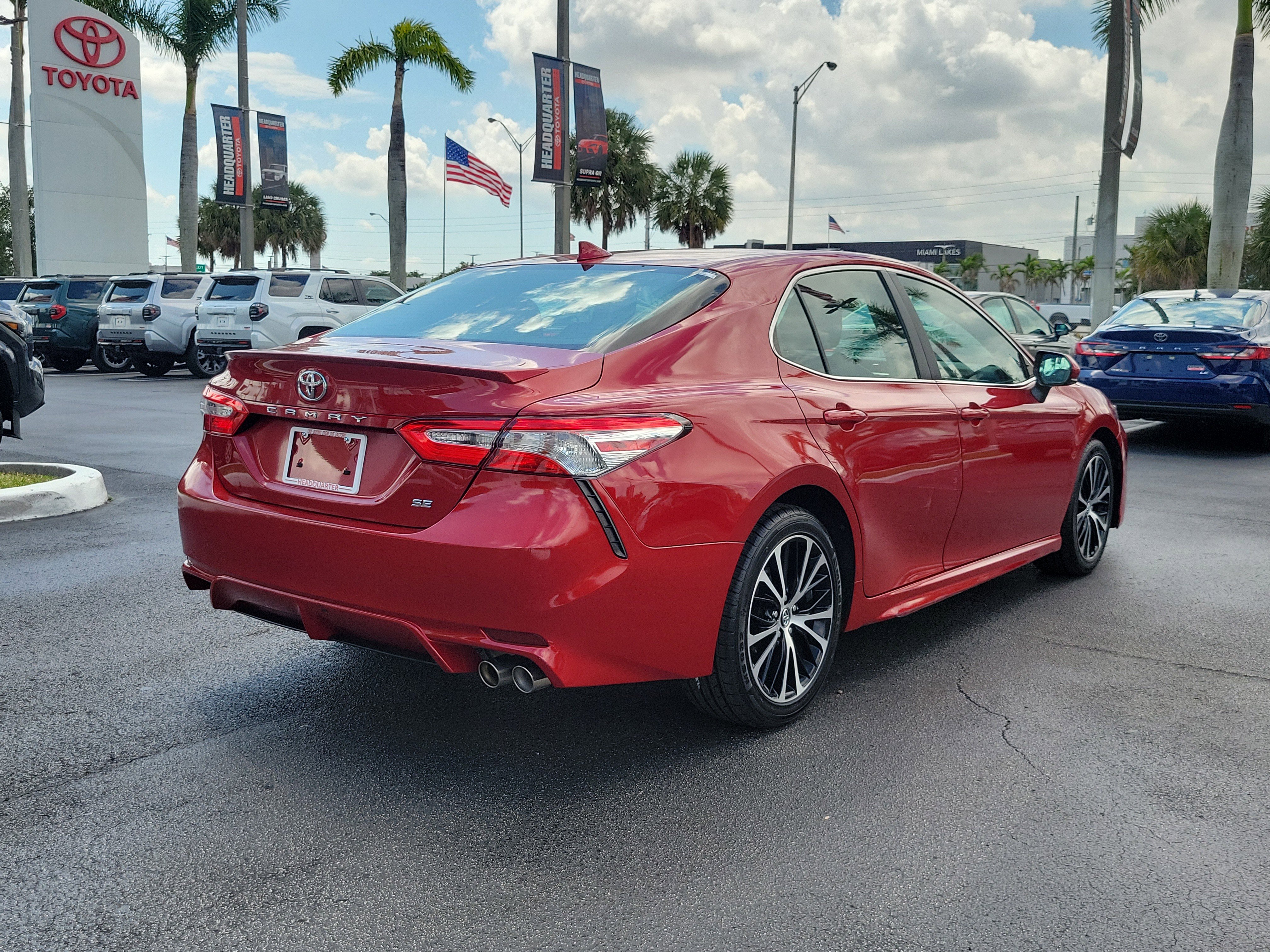 Used 2020 Toyota Camry SE FWD image 12
