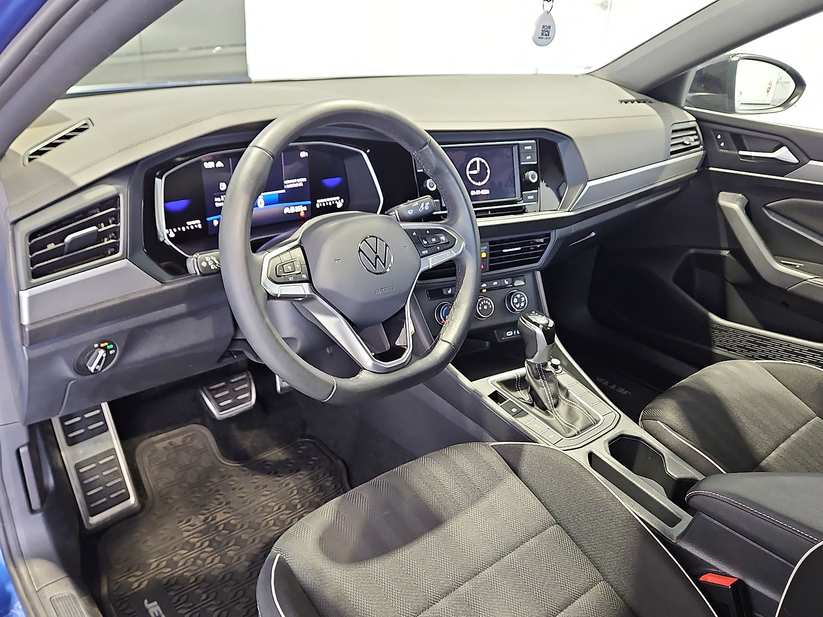 Certified 2024 Volkswagen Jetta Sport FWD image 11