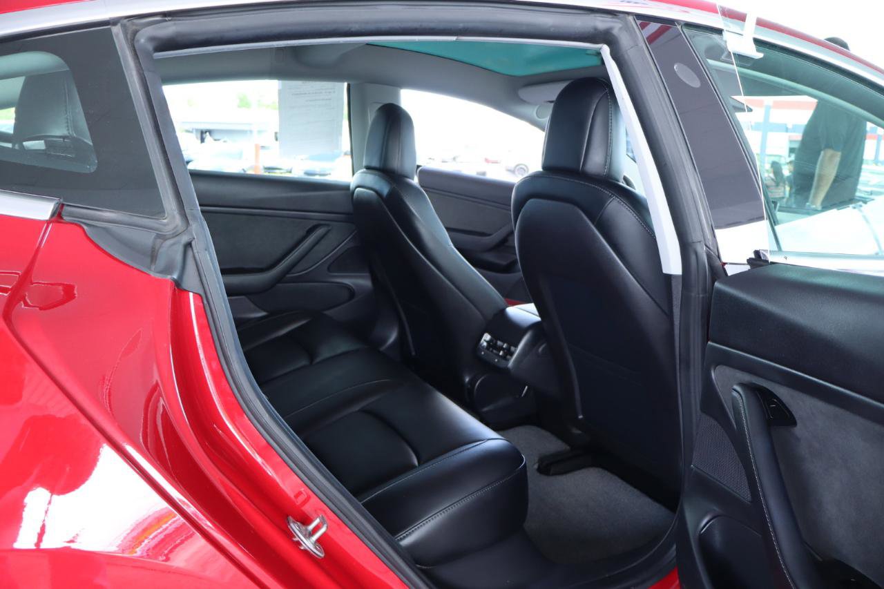 Used 2019 Tesla Model 3 Long Range image 32