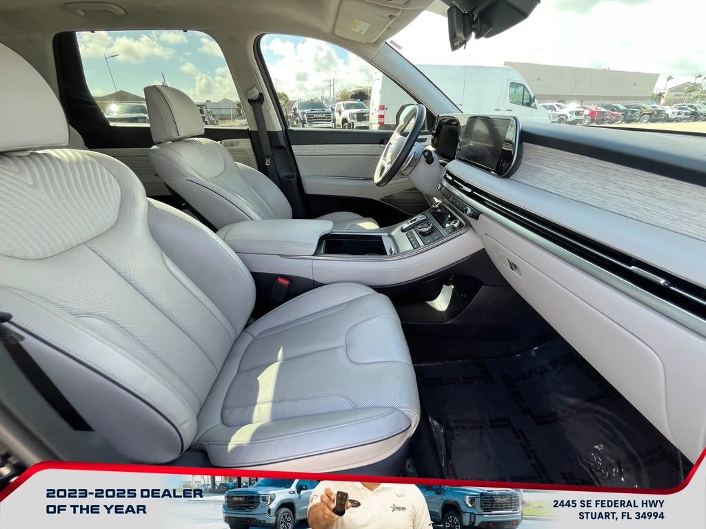 Used 2024 Hyundai Palisade Calligraphy image 21