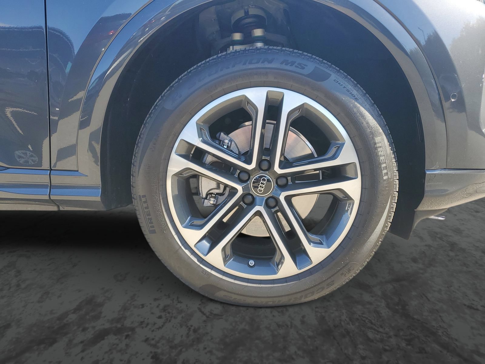 Used 2025 Audi Q5 Premium w/ Convenience Package AWD/4WD image 6