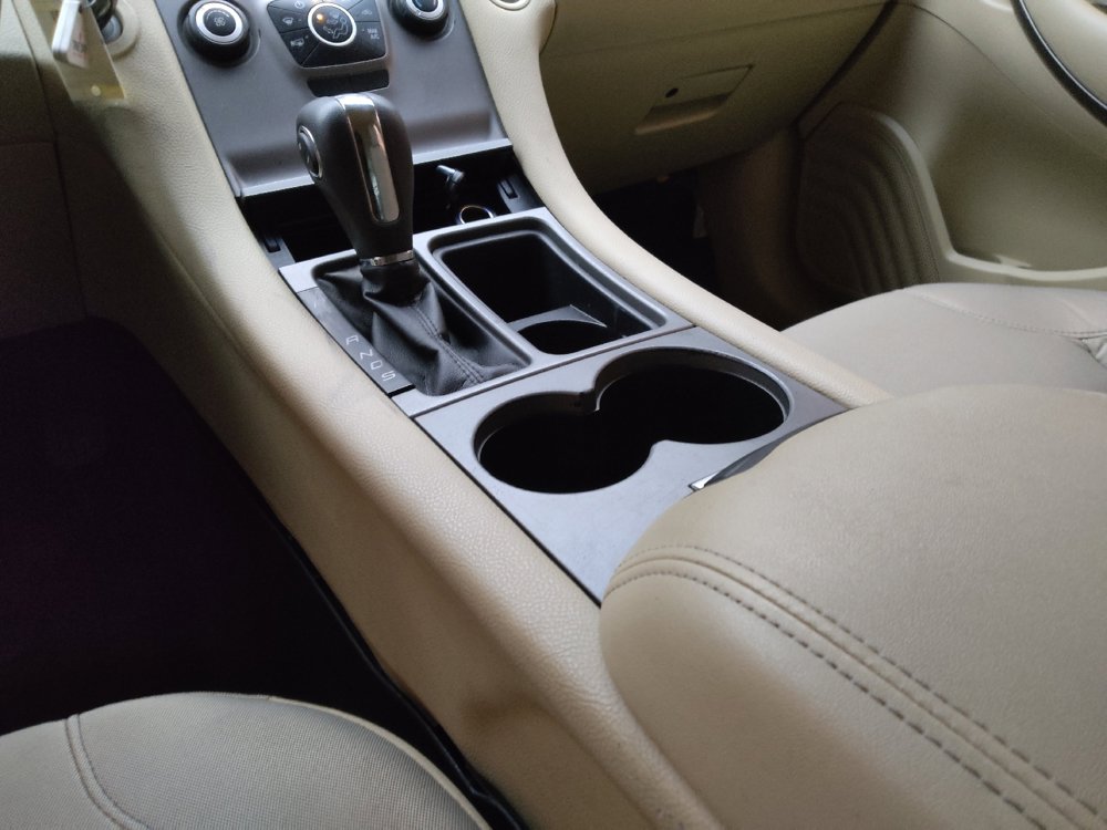 Used 2015 Ford Taurus SE FWD image 26