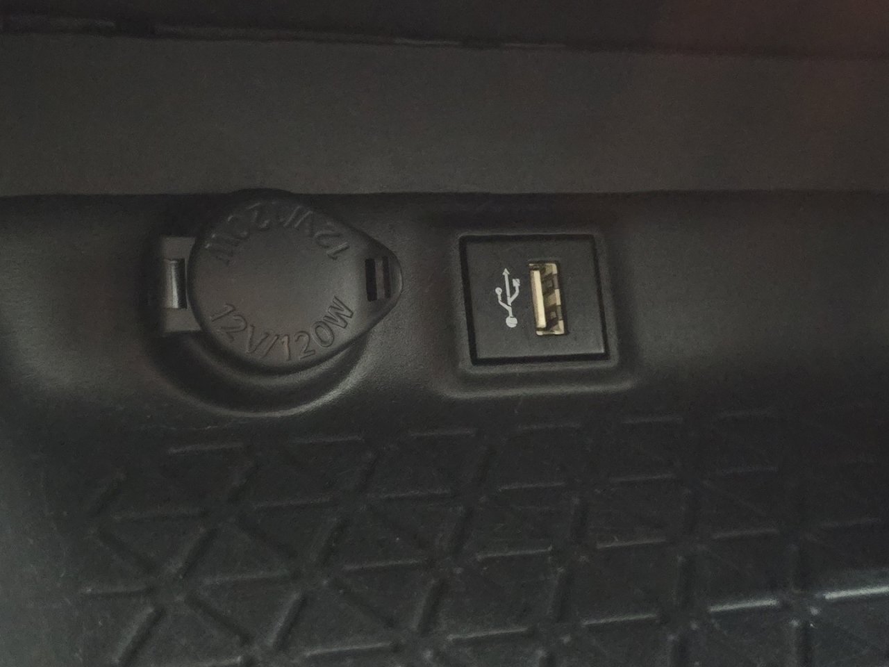 Certified 2024 Toyota RAV4 LE image 28