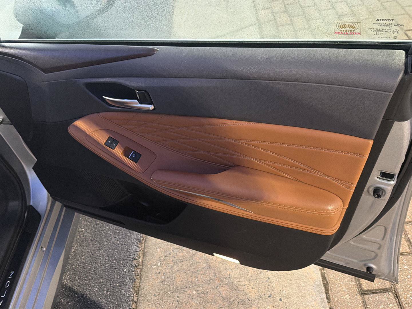 Used 2019 Toyota Avalon Limited w/ Advanced Safety Package FWD image 15