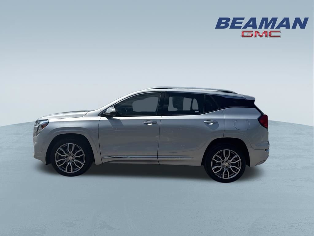 Used 2022 GMC Terrain Denali w/ Denali Premium Package AWD/4WD image 4