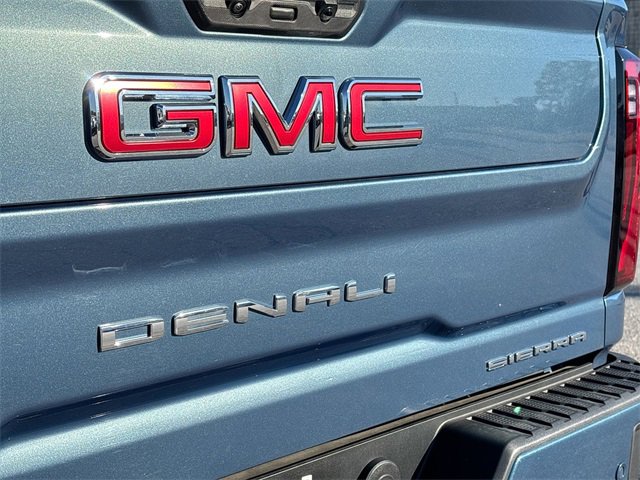 Used 2025 GMC Sierra 2500 Denali w/ Denali Reserve Package image 15