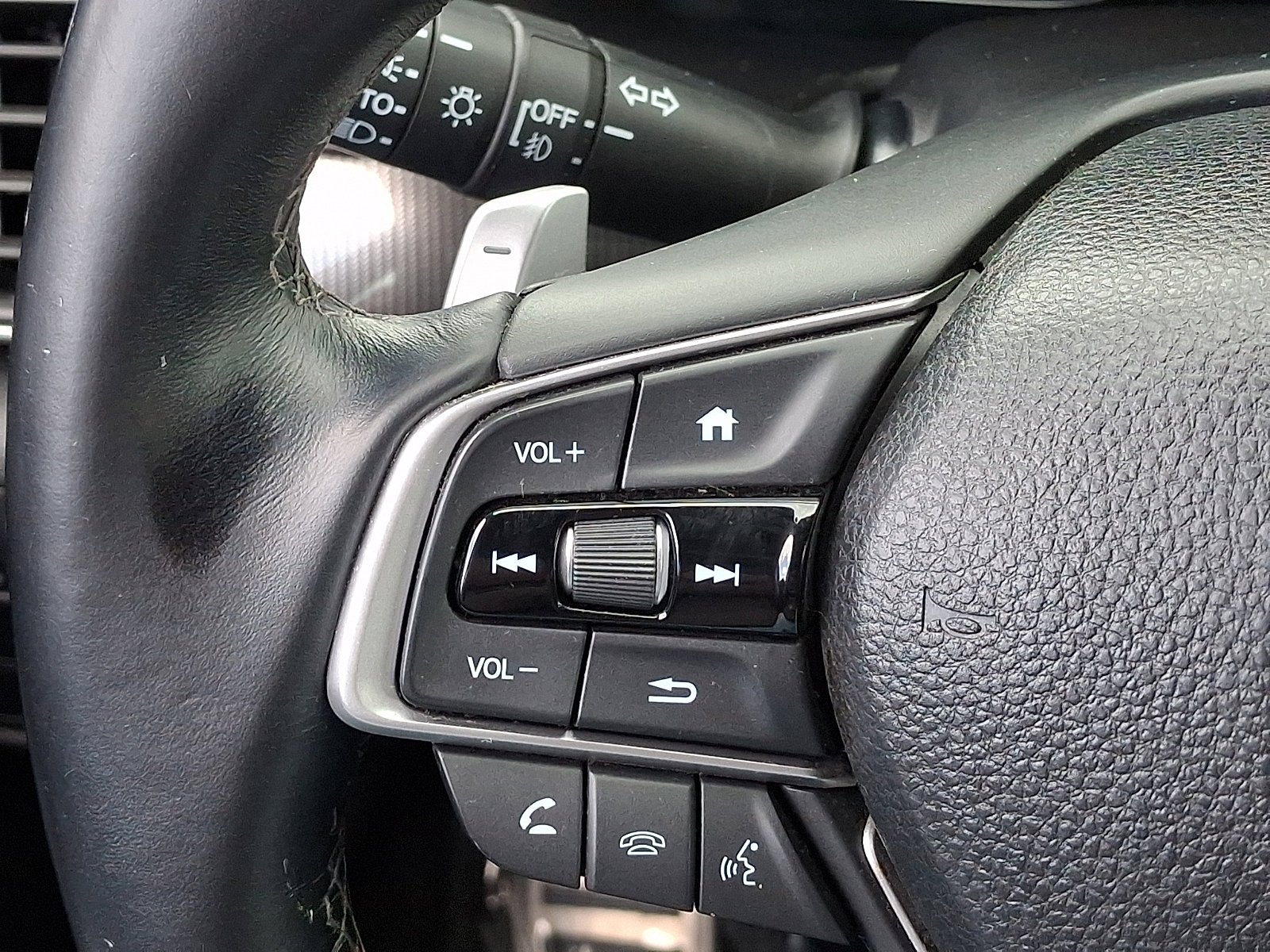 Used 2018 Honda Accord Sport image 21