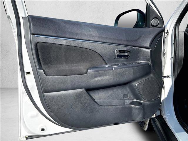 Used 2017 Mitsubishi Outlander Sport ES image 18