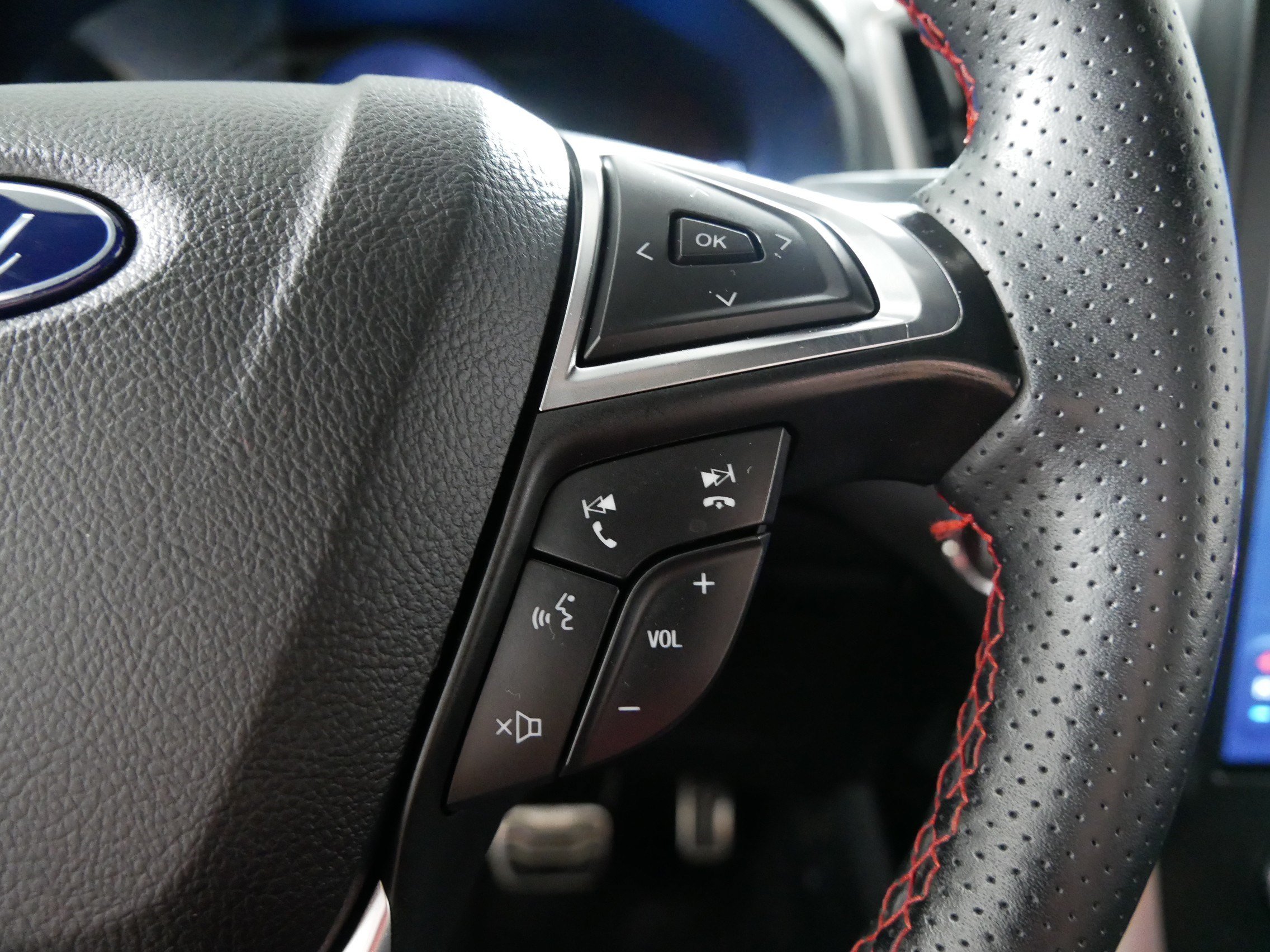 Used 2024 Ford Edge ST-Line AWD/4WD image 28