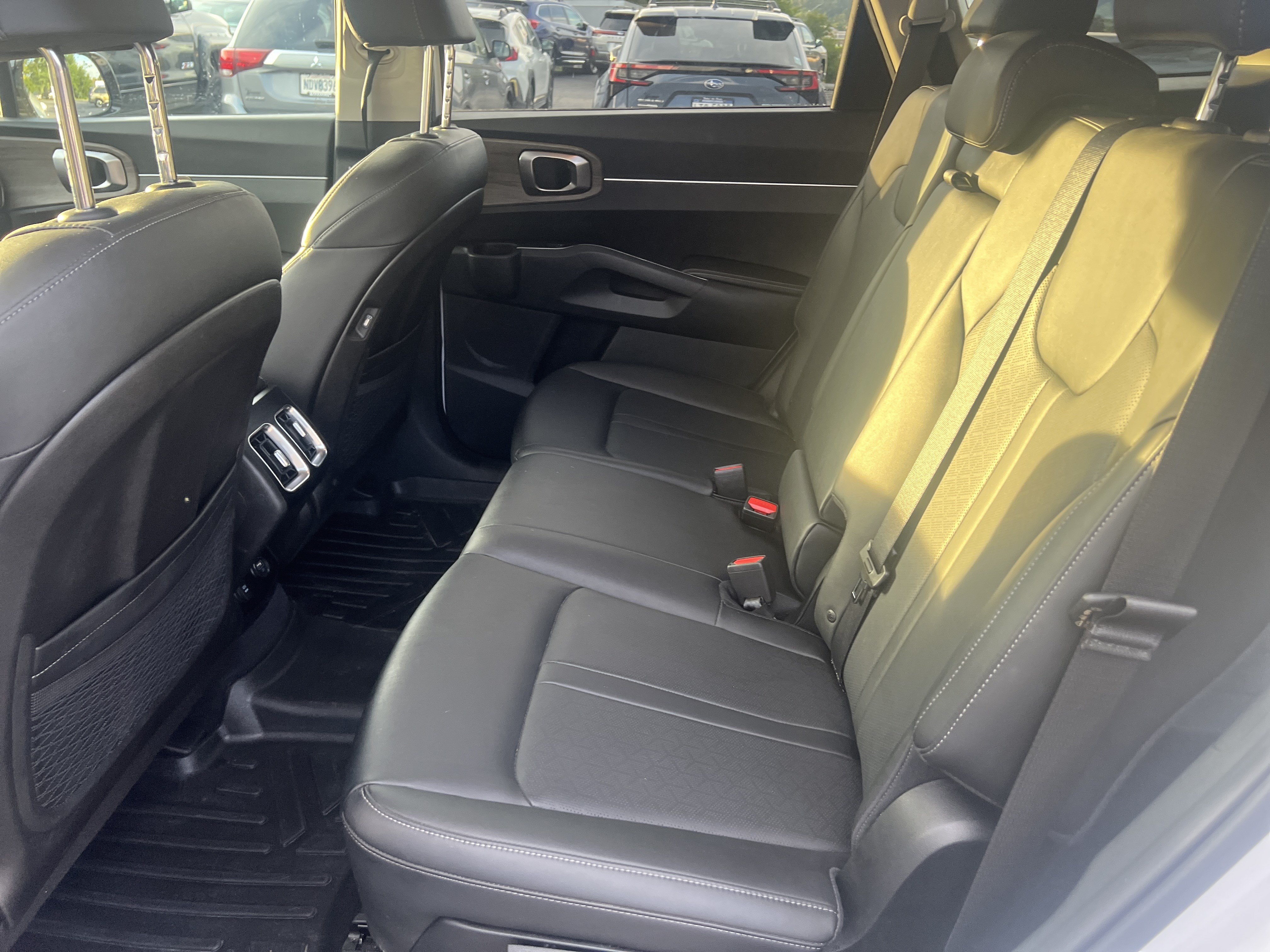 Used 2023 Kia Sorento S AWD/4WD image 13