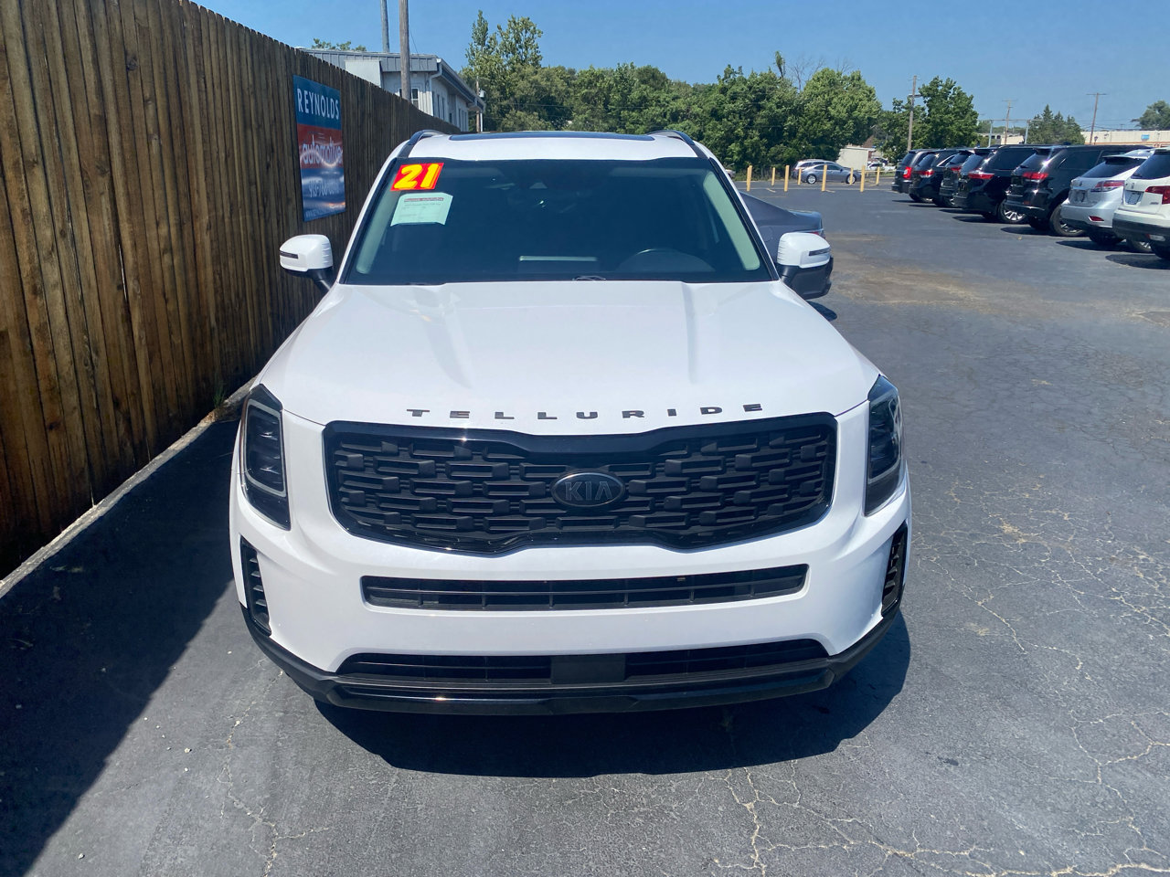 Used 2021 Kia Telluride EX w/ EX Premium Package image 2