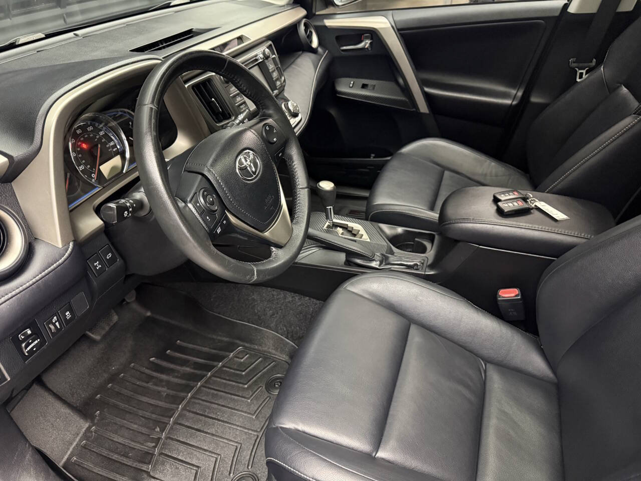 Used 2013 Toyota RAV4 Limited AWD/4WD image 14