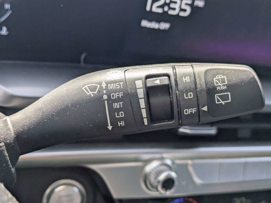 Used 2025 Kia Telluride S image 31