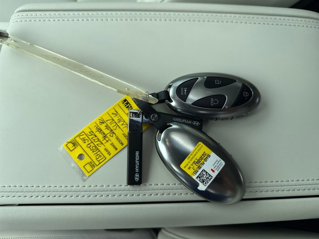 Used 2025 Hyundai Santa Fe Calligraphy FWD image 35