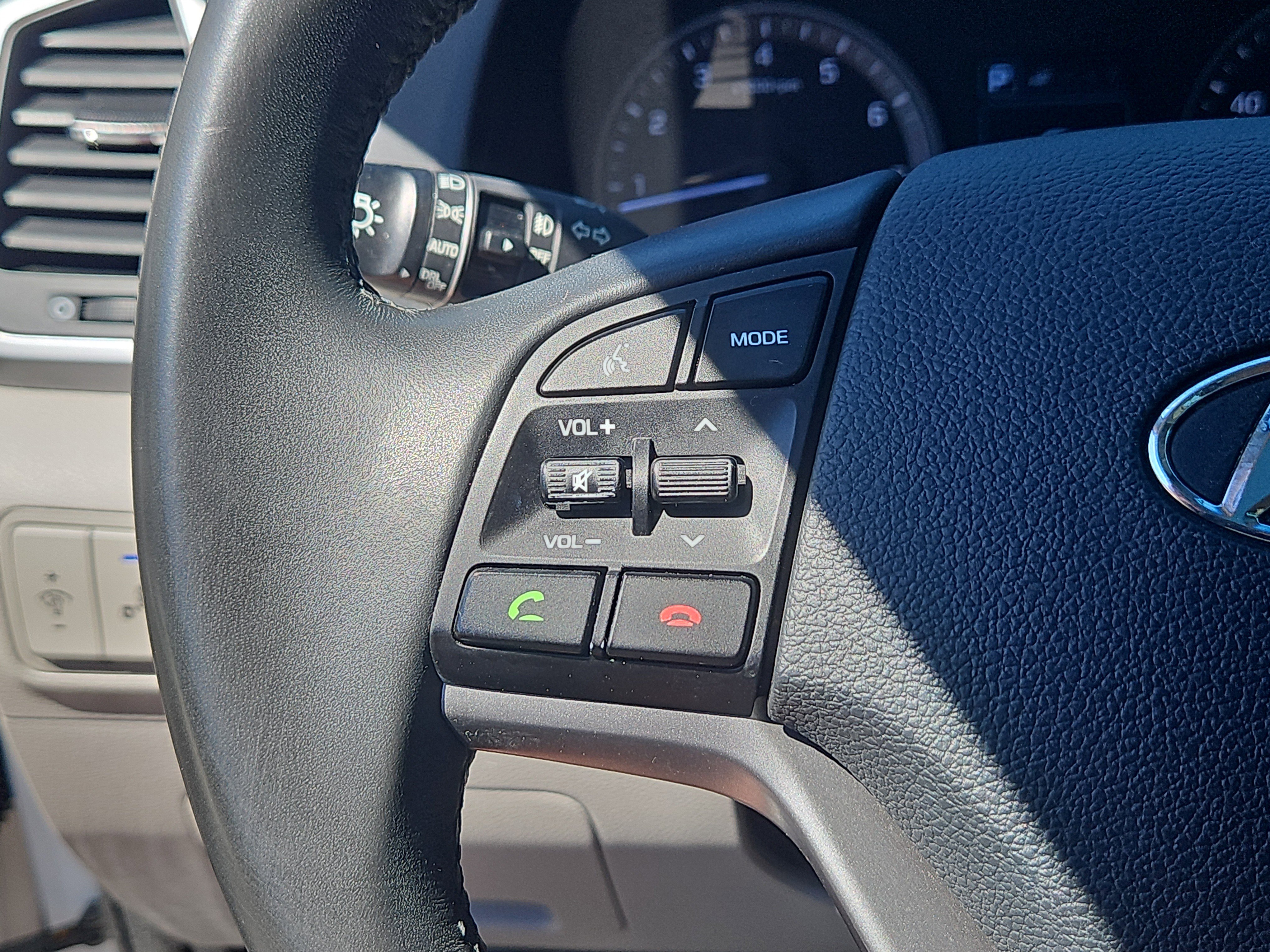 Used 2018 Hyundai Tucson Value AWD/4WD image 16