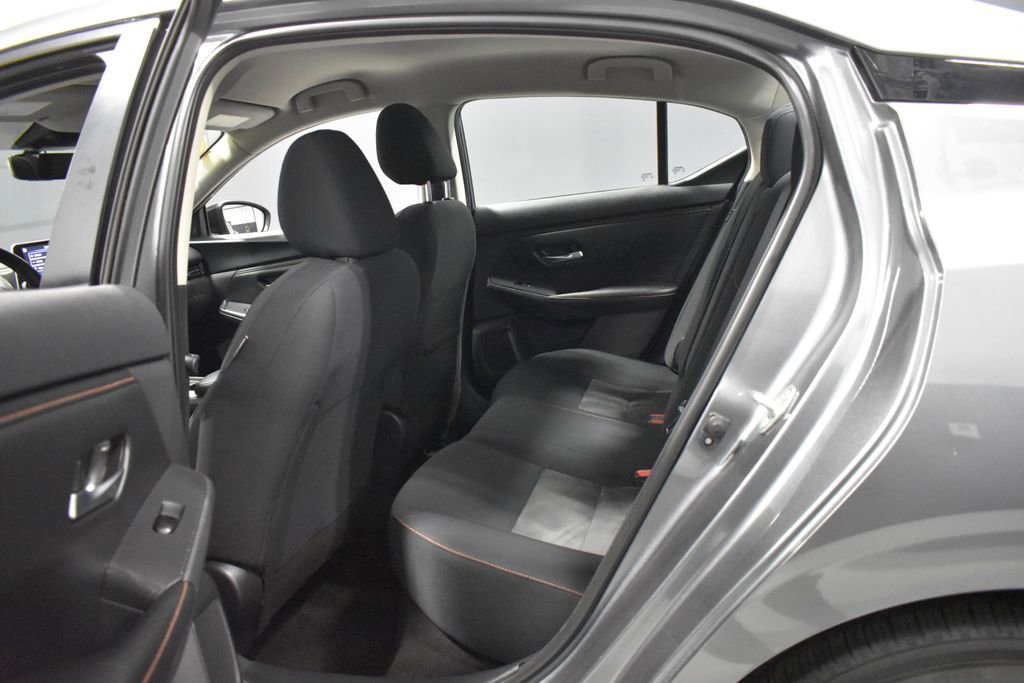 Used 2023 Nissan Sentra SR w/ Electronics Package image 29