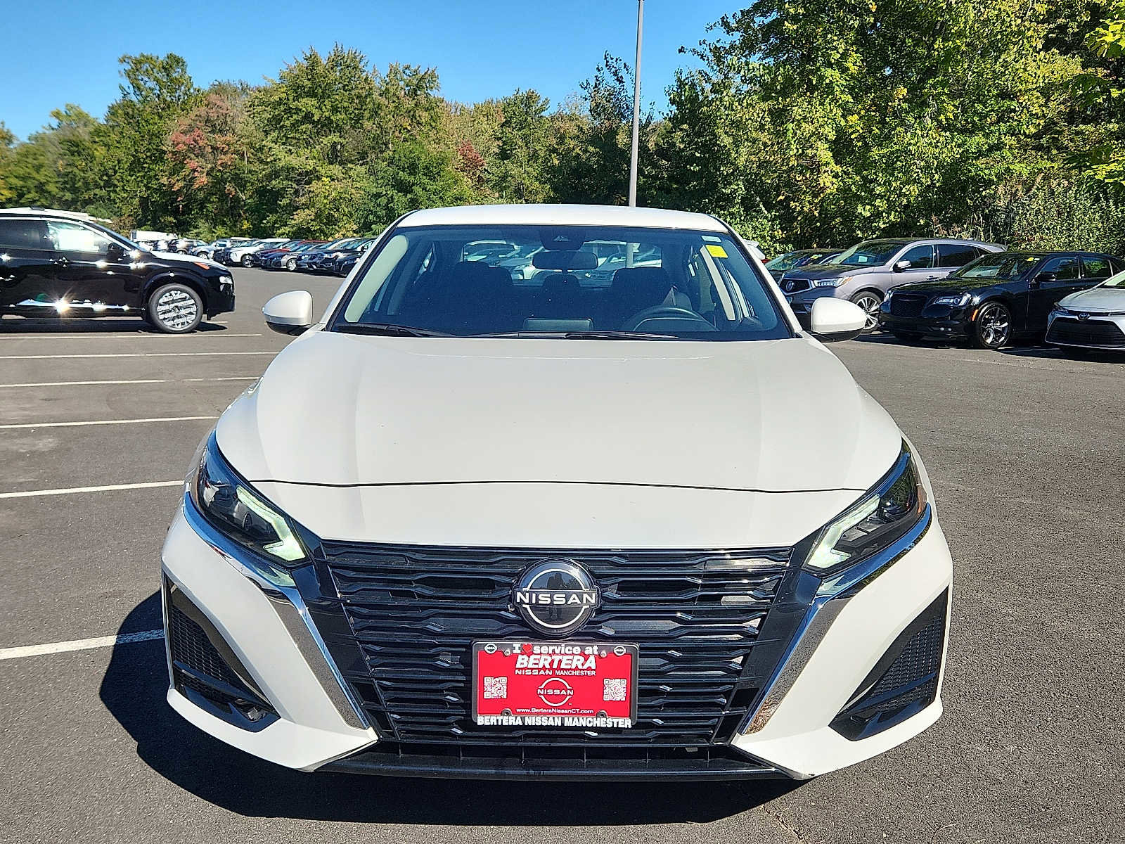Used 2023 Nissan Altima 2.5 SV image 2