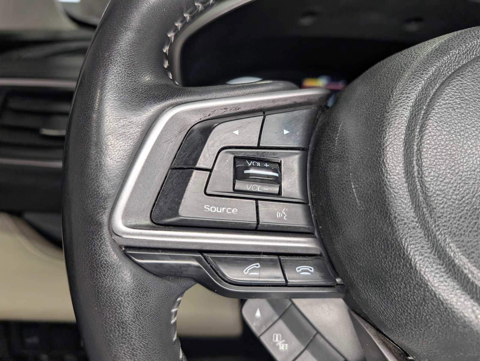 Used 2019 Subaru Ascent Touring w/ Popular Package #3 image 40