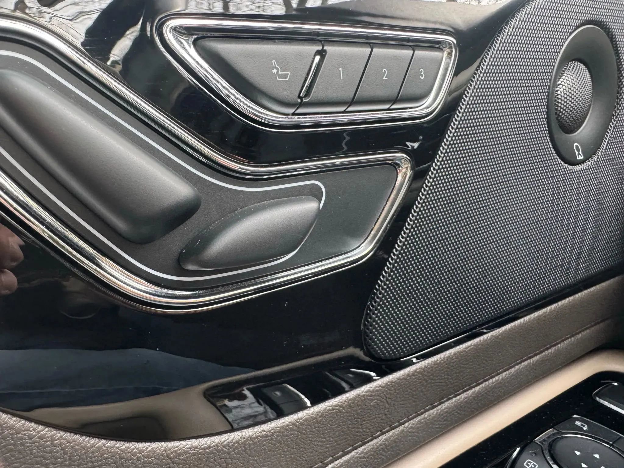 Used 2020 Lincoln Aviator Reserve w/ Equipment Group 201A image 21