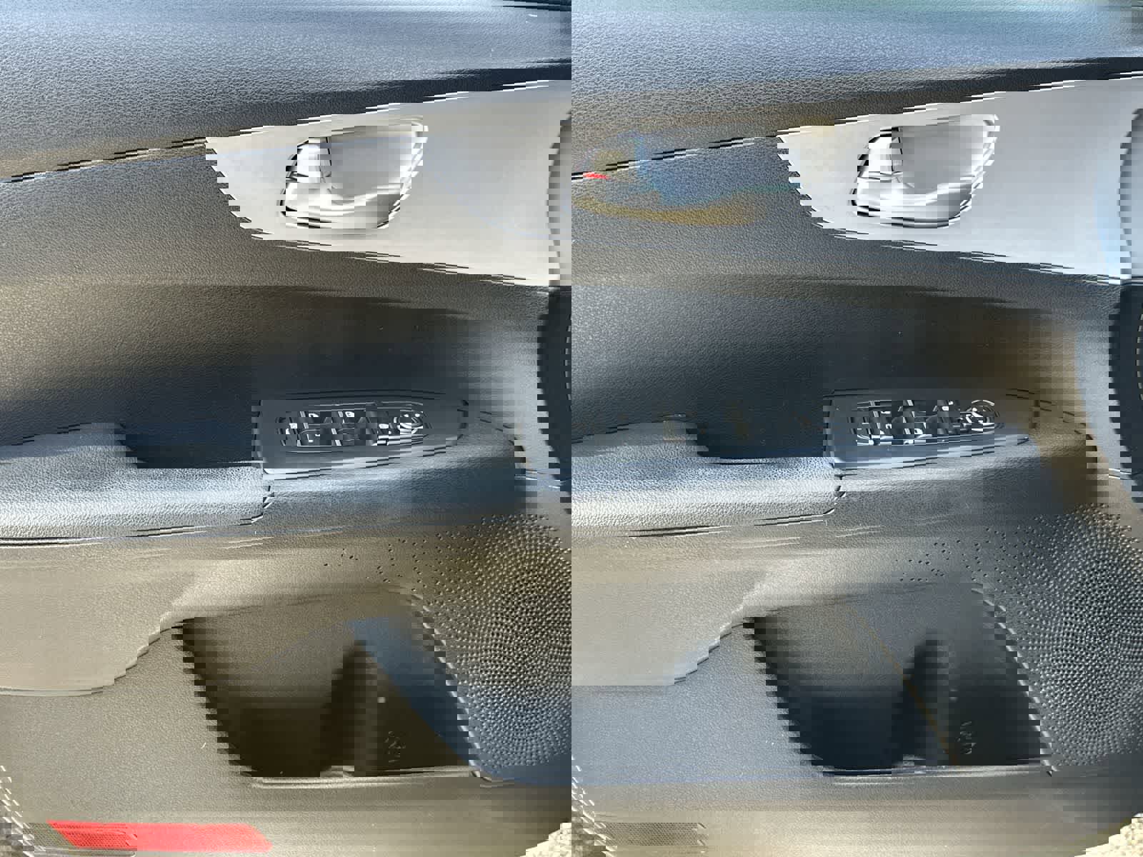 Used 2023 Kia Forte LXS image 26