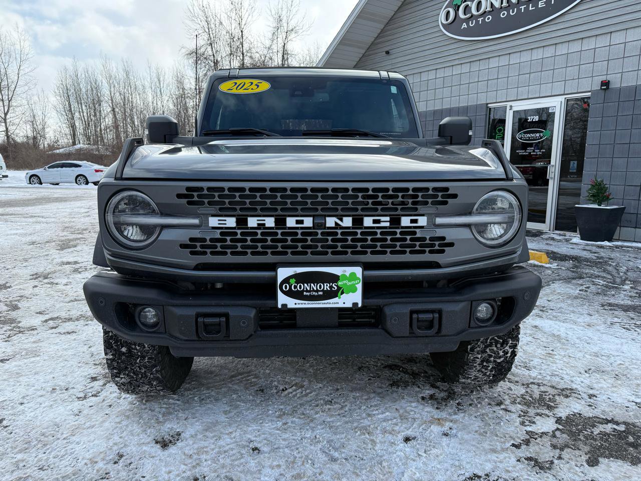 Used 2025 Ford Bronco Badlands image 8