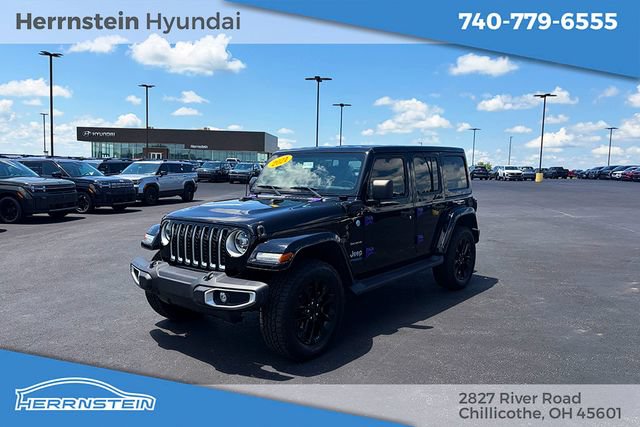 Used 2021 Jeep Wrangler Unlimited Sahara w/ Cold Weather Group AWD/4WD image 3