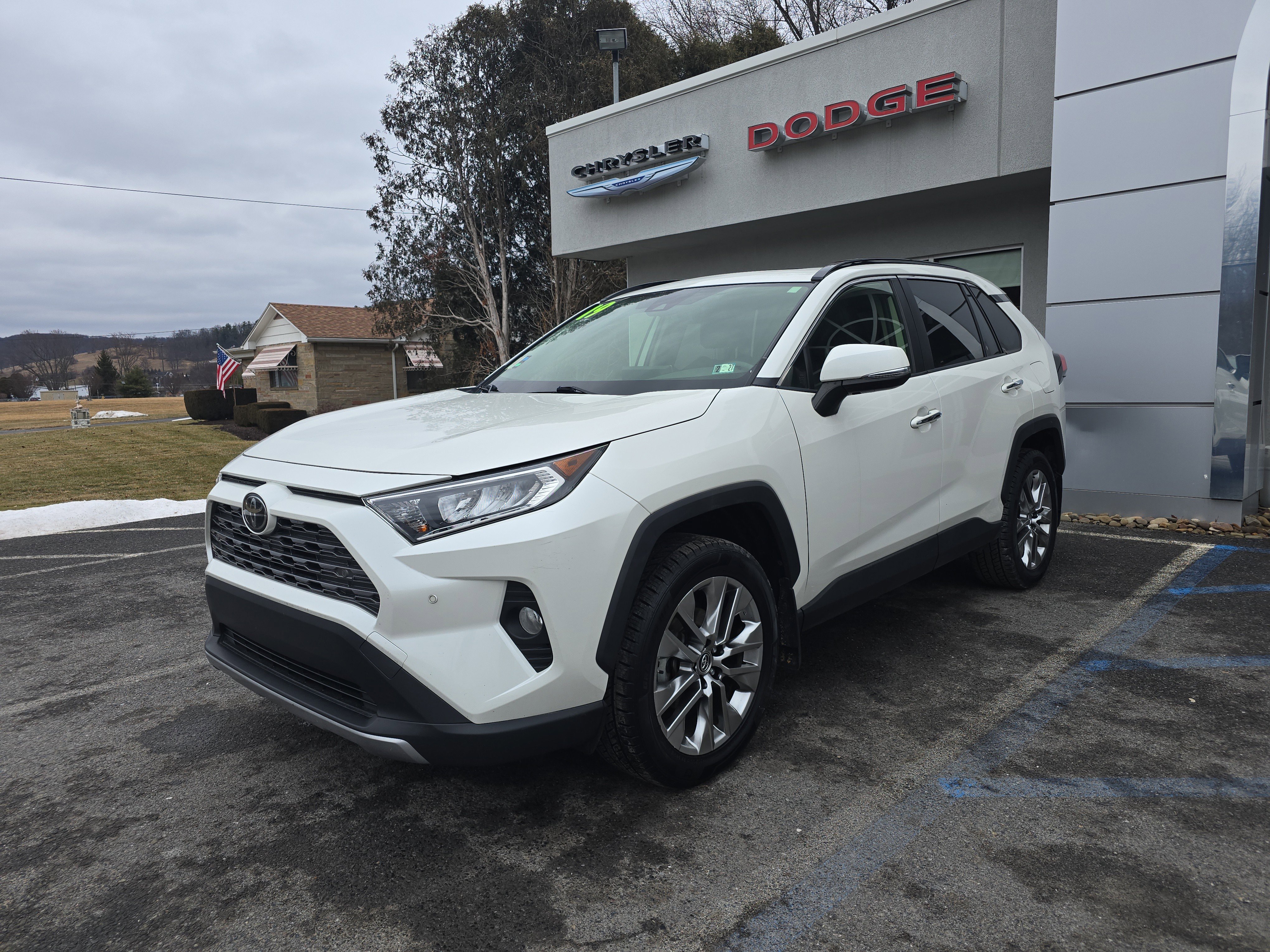 Used 2019 Toyota RAV4 Limited w/ All Weather Liner Package image 8
