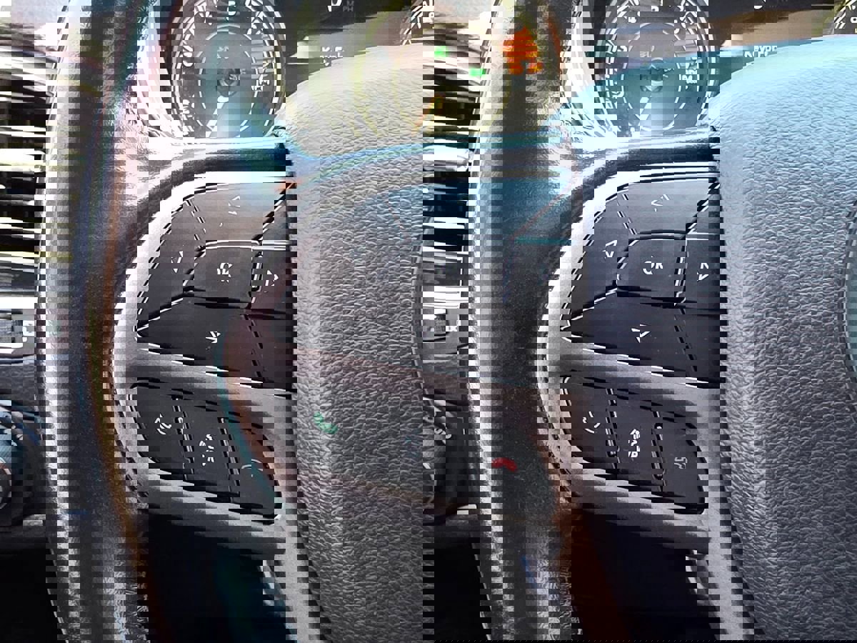 Used 2020 Jeep Cherokee Limited image 37