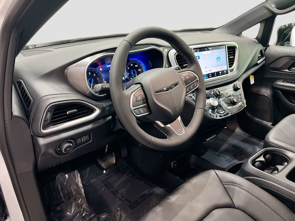 New 2026 Chrysler Pacifica Select image 22