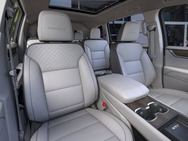 New 2025 GMC Acadia Denali w/ Super Cruise Package FWD image 16