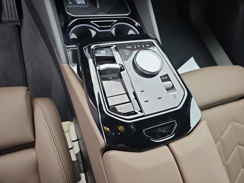 New 2026 BMW 530i xDrive w/ Premium Package AWD/4WD image 17