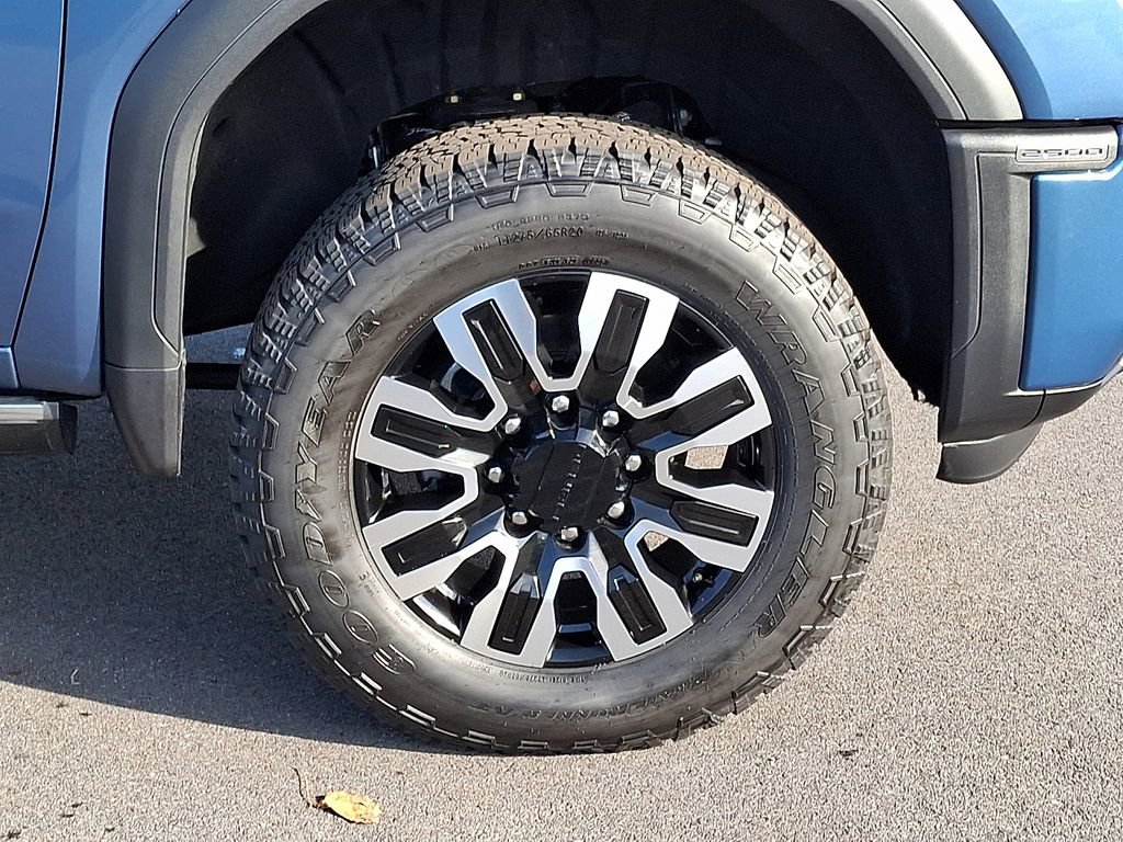 Used 2025 GMC Sierra 2500 Denali Ultimate image 8