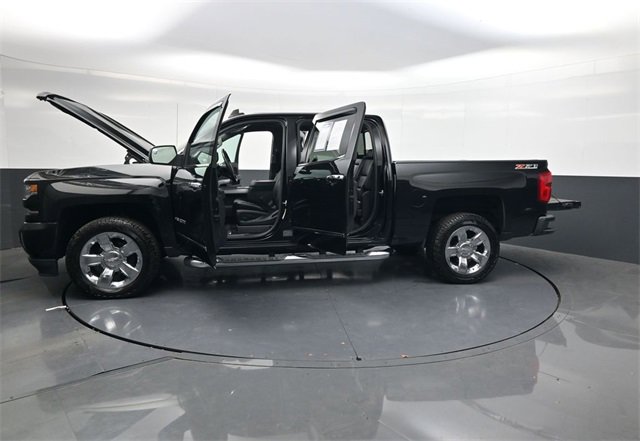 Used 2017 Chevrolet Silverado 1500 LTZ Z71 w/ LTZ Plus Package image 39