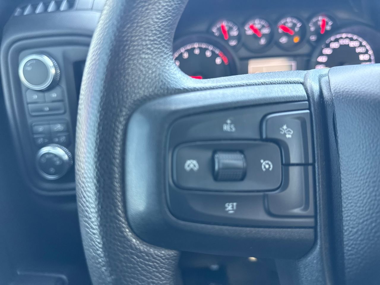 Used 2024 GMC Sierra 2500 Pro w/ Convenience Package image 26